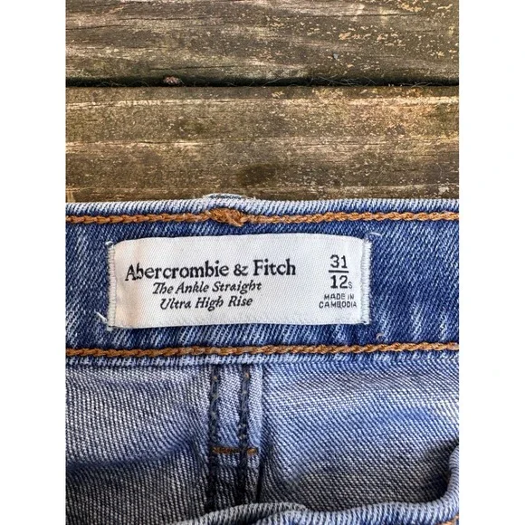 Abercrombie & Fitch Ankle Straight Ultra High Rise Distressed Jeans 31 Short - Picture 2 of 4